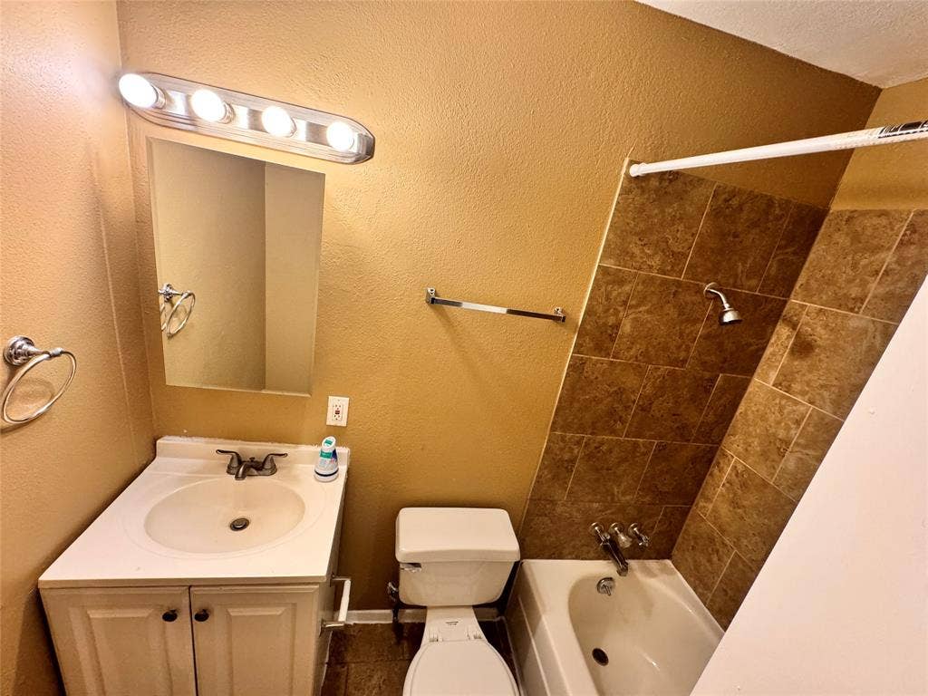 116 Cambridge Drive, Cedar Hill, TX 75104