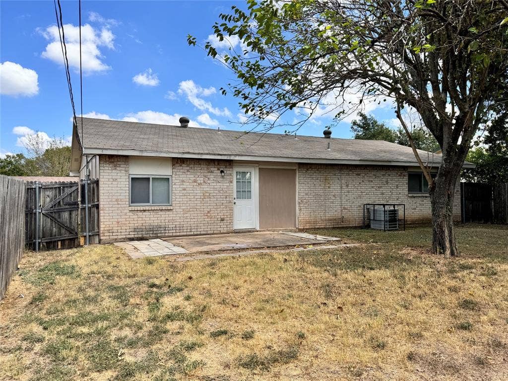 116 Cambridge Drive, Cedar Hill, TX 75104