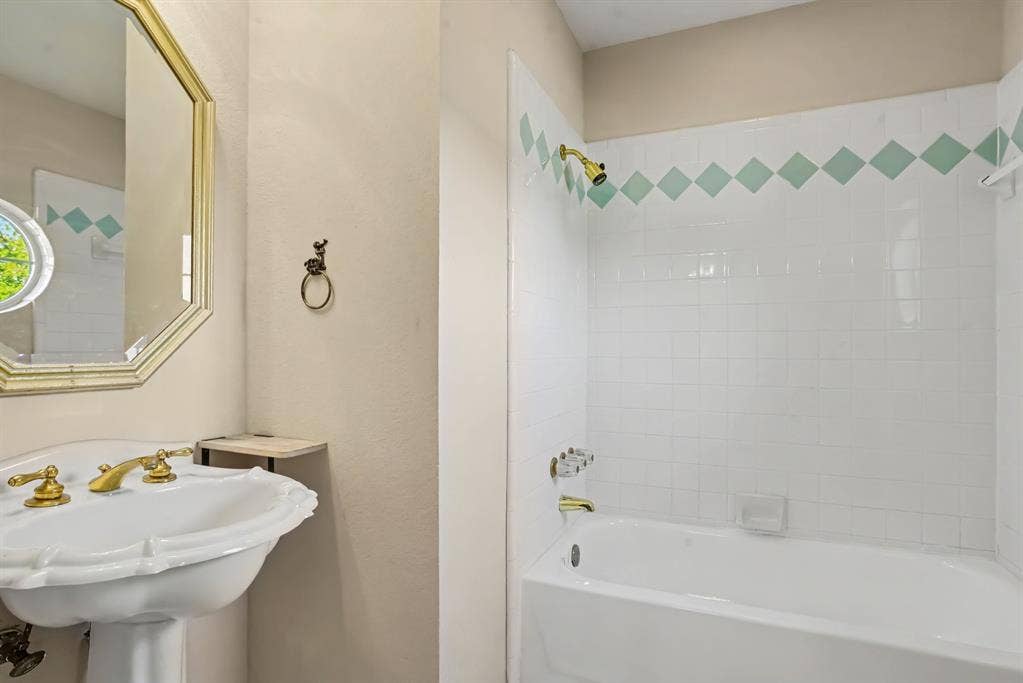 8304 Karen Lane, Terrell, TX 75160