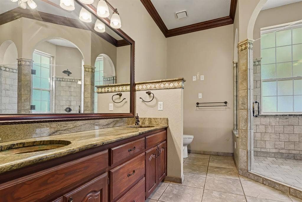 8304 Karen Lane, Terrell, TX 75160