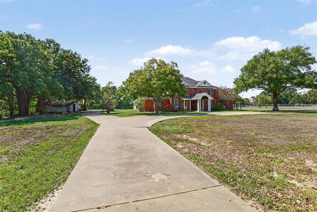 8304 Karen Lane, Terrell, TX 75160