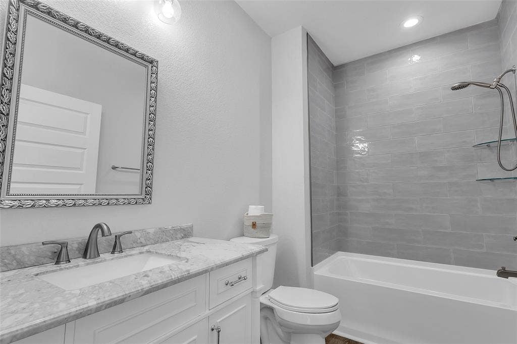 239 Colonial Drive, Mabank, TX 75156 239 Colonial Drive, Mabank, TX 75156