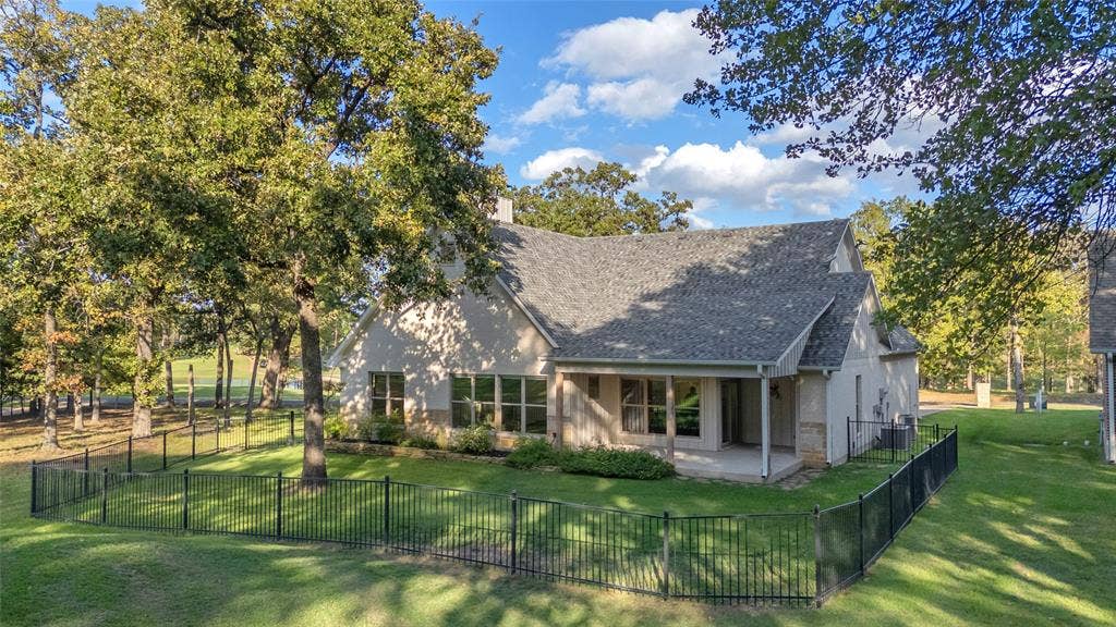 239 Colonial Drive, Mabank, TX 75156 239 Colonial Drive, Mabank, TX 75156