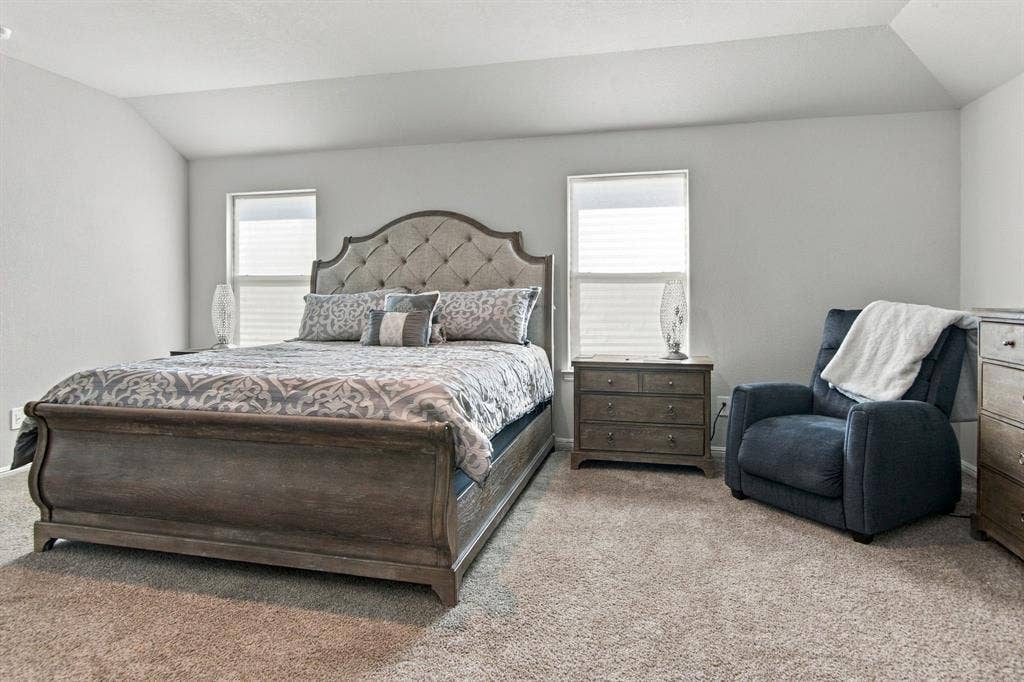 7933 Twin Forks Drive, Fort Worth, TX 76131