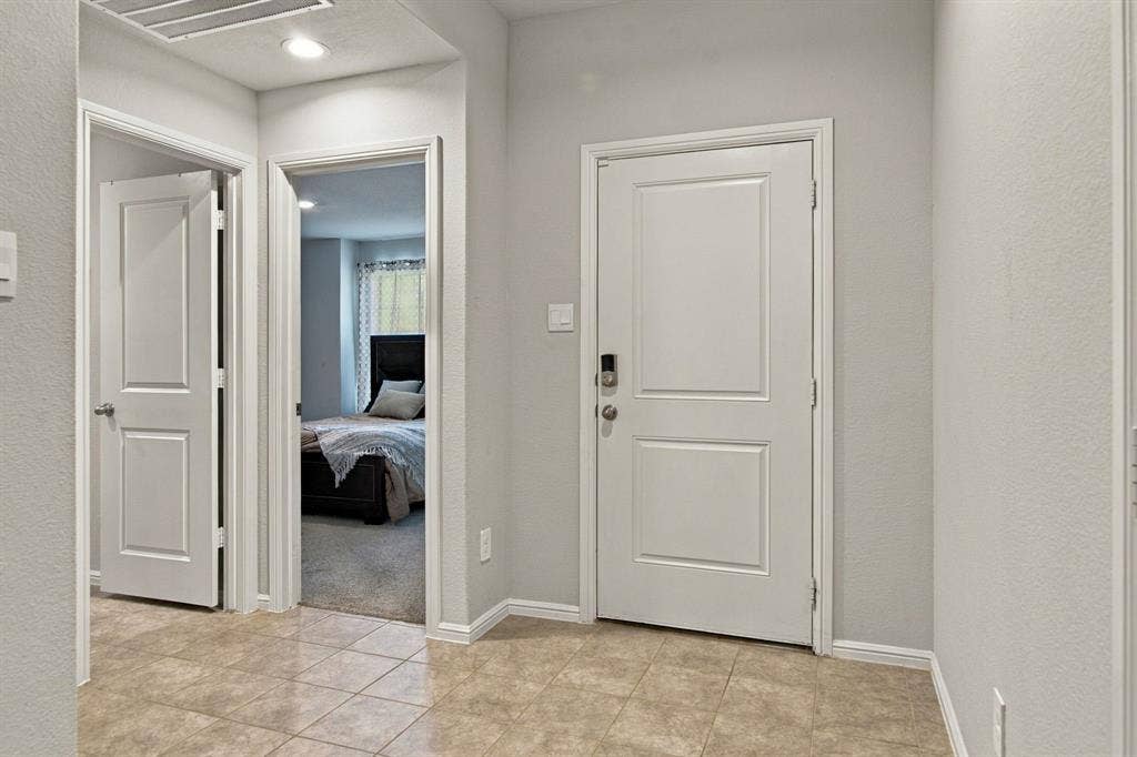 7933 Twin Forks Drive, Fort Worth, TX 76131