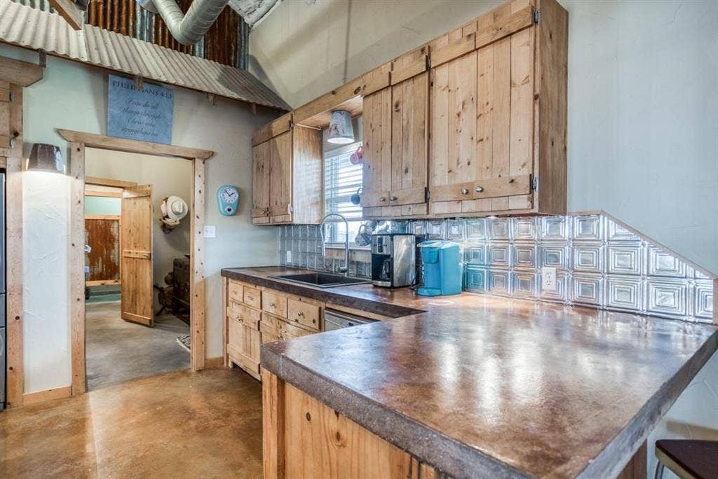 15350 US Highway 380, Krum, TX 76249