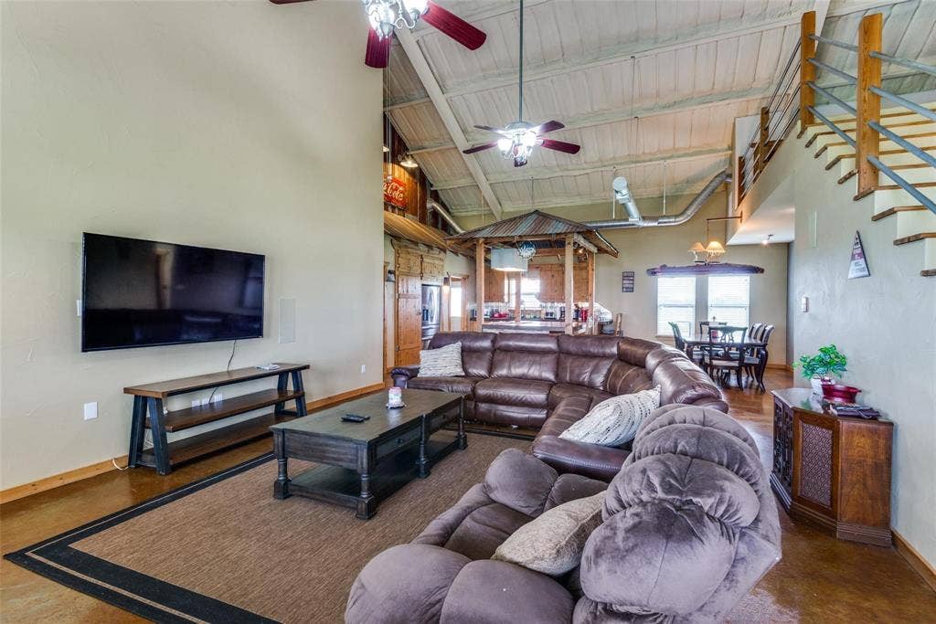 15350 US Highway 380, Krum, TX 76249