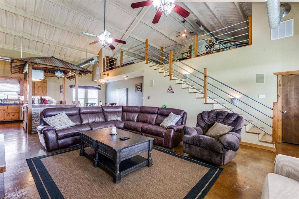 15350 US Highway 380, Krum, TX 76249
