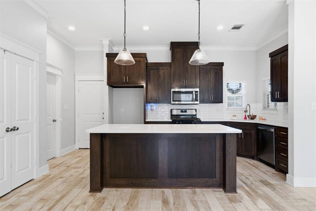 217 Smith Circle, Lindale, TX 75771 217 Smith Circle, Lindale, TX 75771