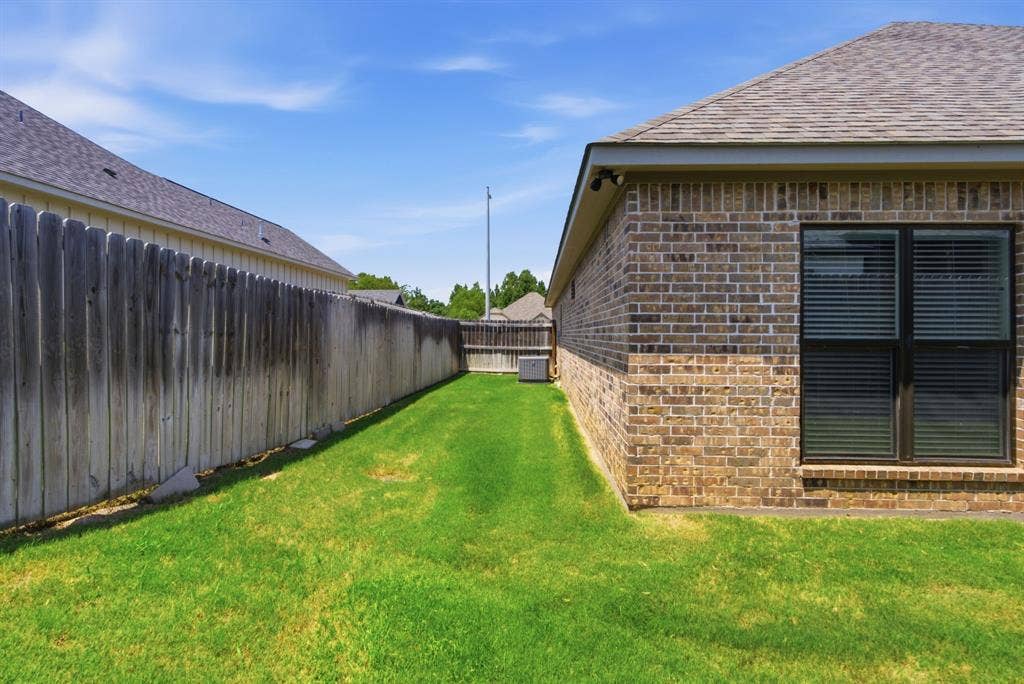 217 Smith Circle, Lindale, TX 75771 217 Smith Circle, Lindale, TX 75771