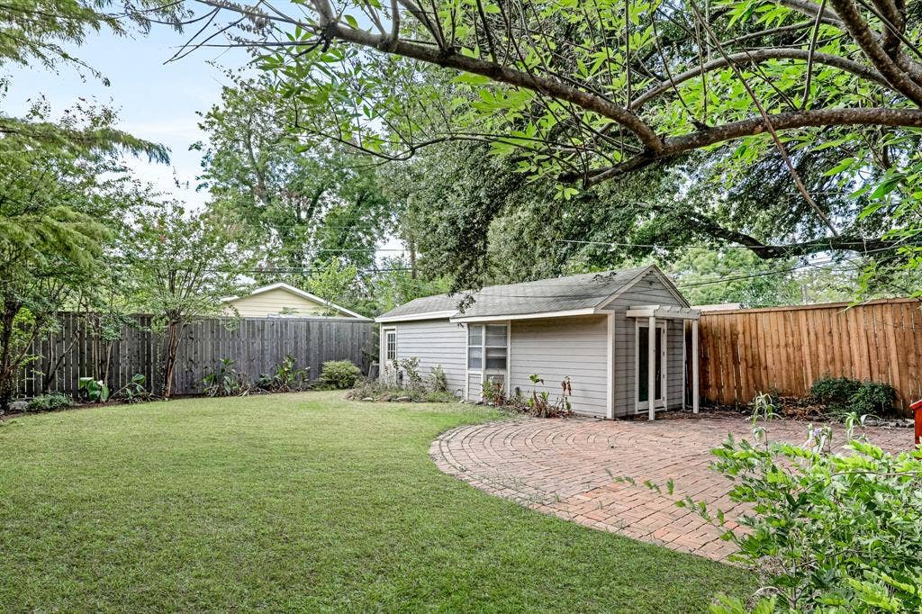 5411 Stoneleigh Avenue, Dallas, TX 75235 5411 Stoneleigh Avenue, Dallas, TX 75235