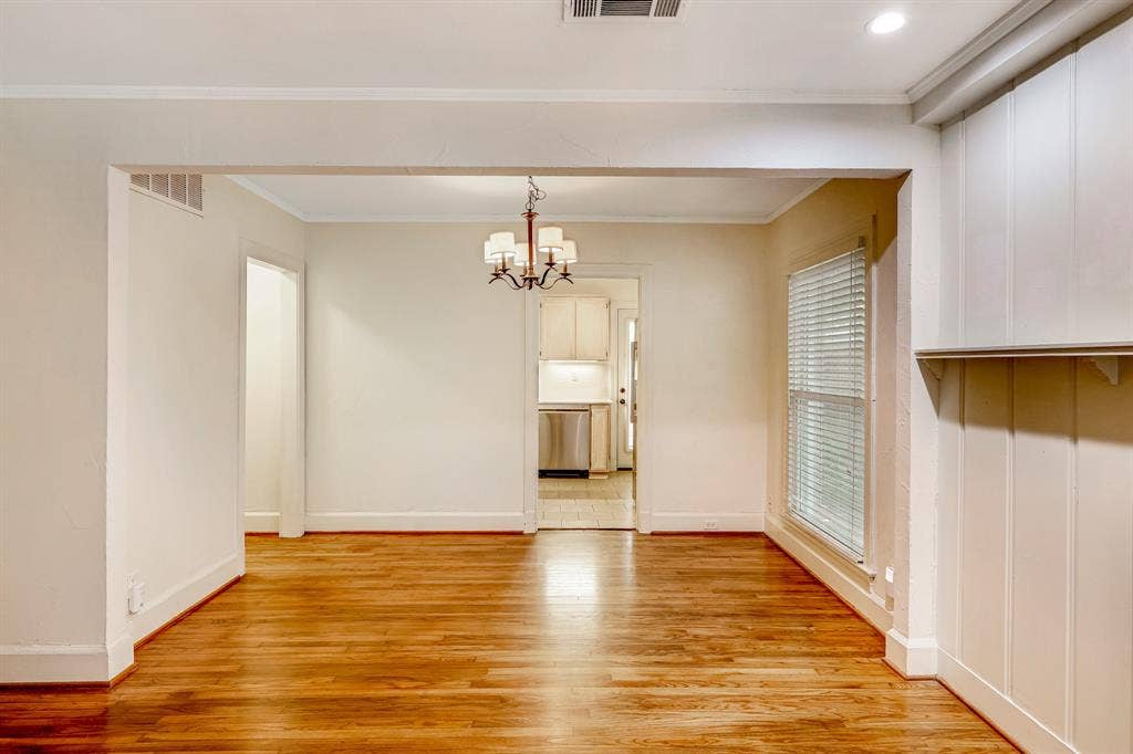 5411 Stoneleigh Avenue, Dallas, TX 75235 5411 Stoneleigh Avenue, Dallas, TX 75235