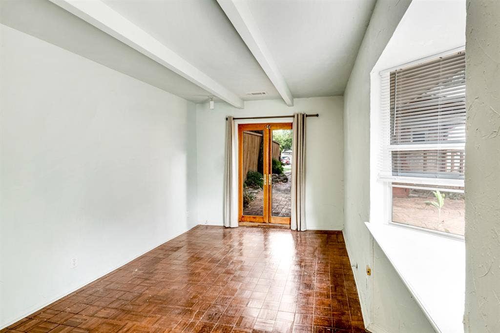 5411 Stoneleigh Avenue, Dallas, TX 75235 5411 Stoneleigh Avenue, Dallas, TX 75235