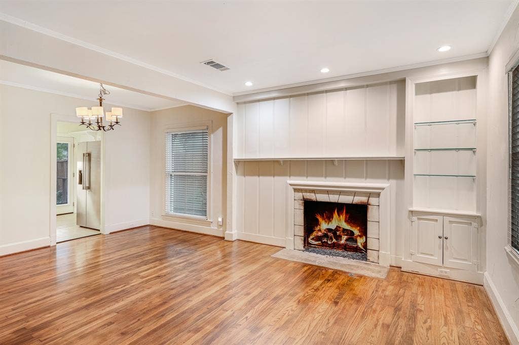 5411 Stoneleigh Avenue, Dallas, TX 75235 5411 Stoneleigh Avenue, Dallas, TX 75235