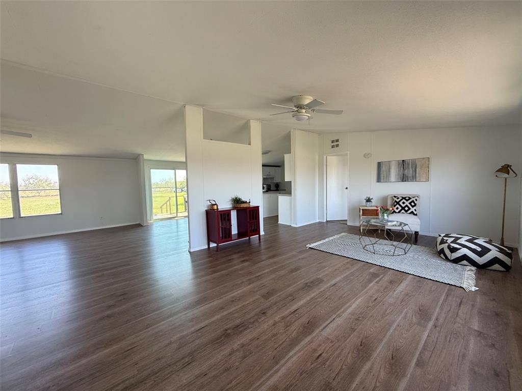 9066 Diamond Avenue, Kaufman, TX 75142 9066 Diamond Avenue, Kaufman, TX 75142