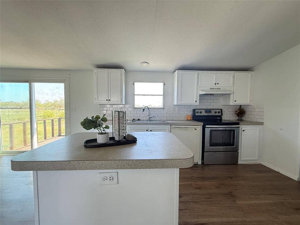 9066 Diamond Avenue, Kaufman, TX 75142 9066 Diamond Avenue, Kaufman, TX 75142