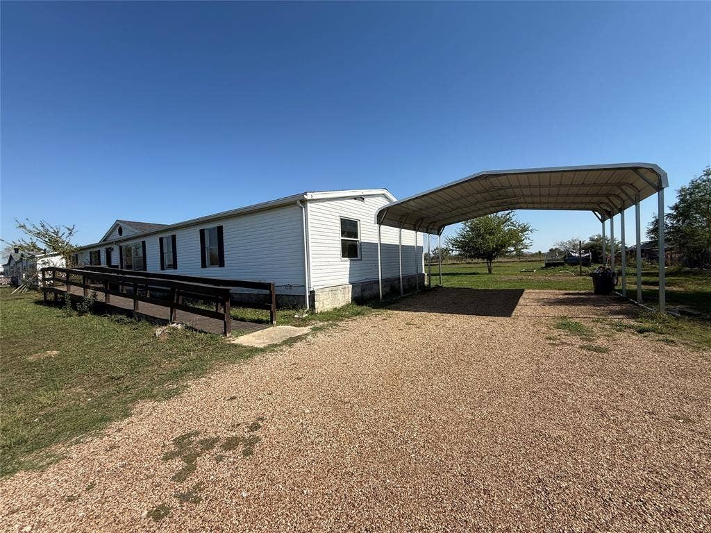 9066 Diamond Avenue, Kaufman, TX 75142 9066 Diamond Avenue, Kaufman, TX 75142