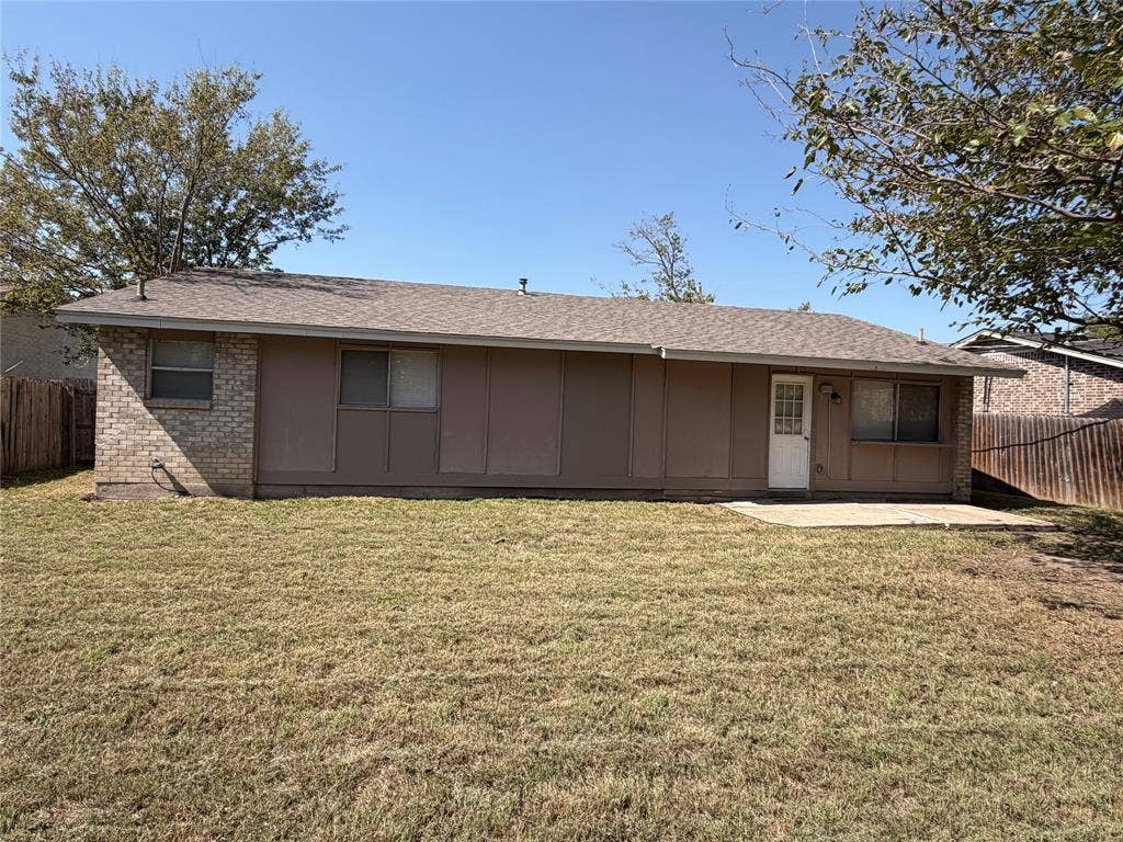 6616 Brookshire Trail, North Richland Hills, TX 76182