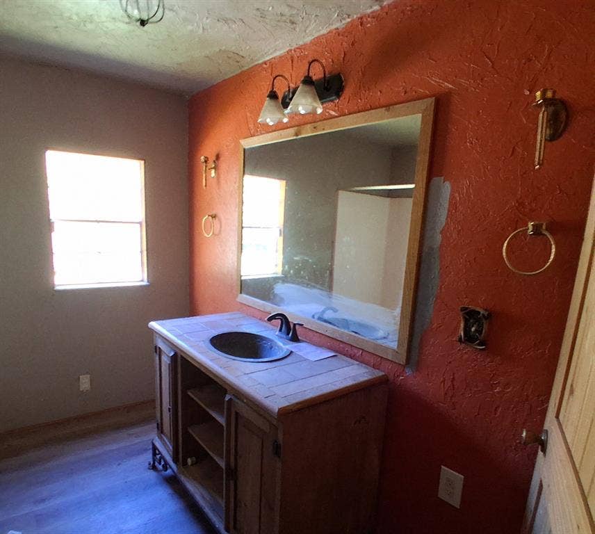 42 Greenbriar Avenue, Burneyville, OK 73430