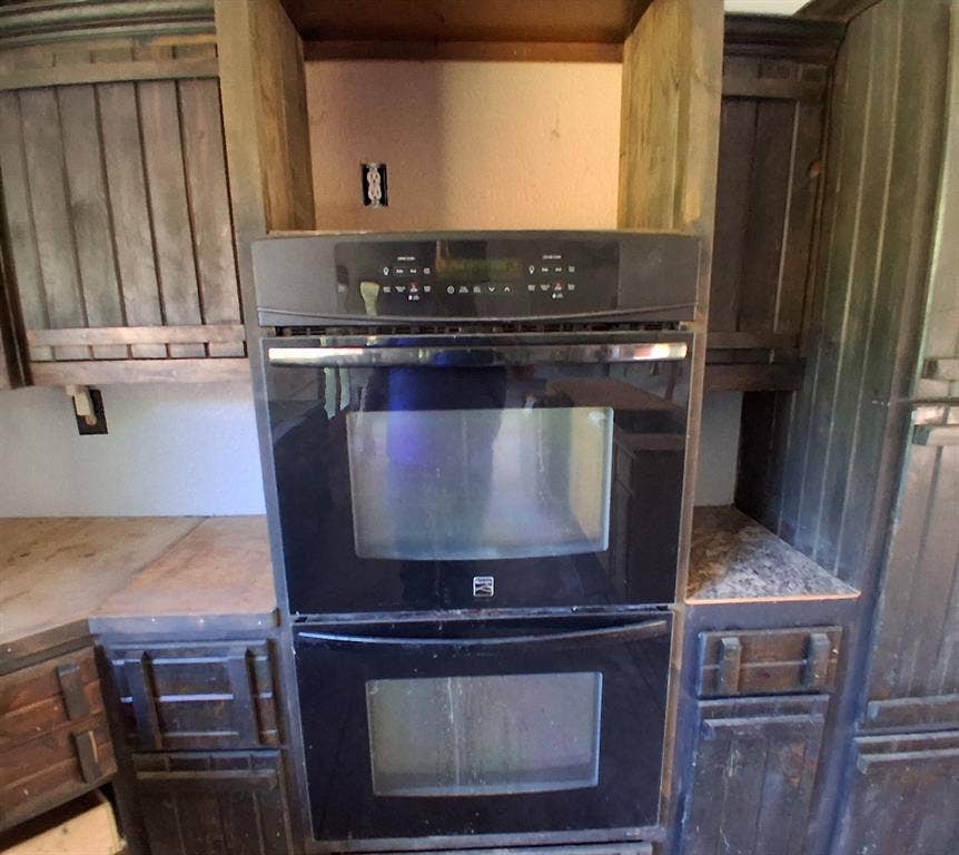 42 Greenbriar Avenue, Burneyville, OK 73430