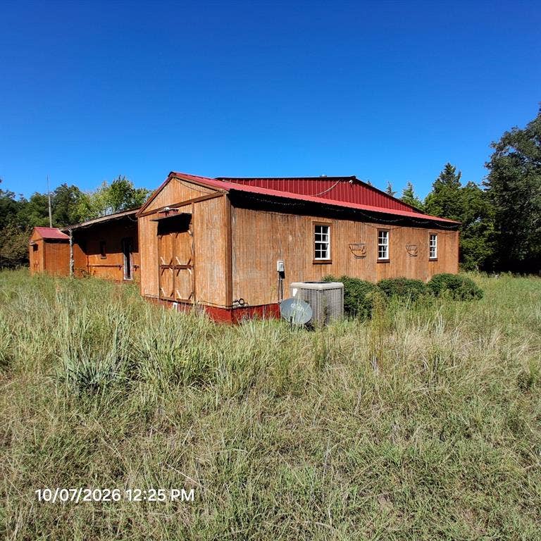 42 Greenbriar Avenue, Burneyville, OK 73430
