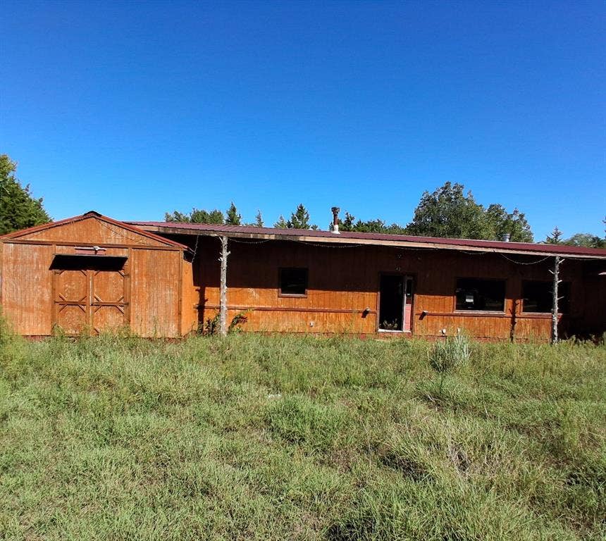 42 Greenbriar Avenue, Burneyville, OK 73430