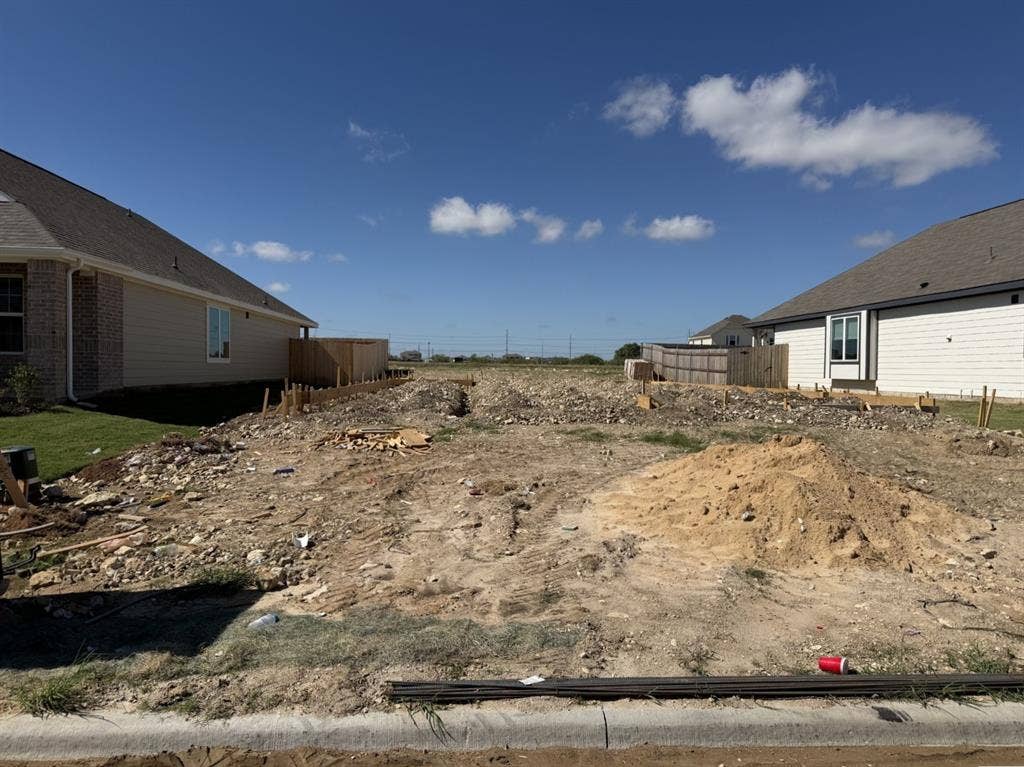 10041 Freighter Trail, Fort Worth, TX 76131