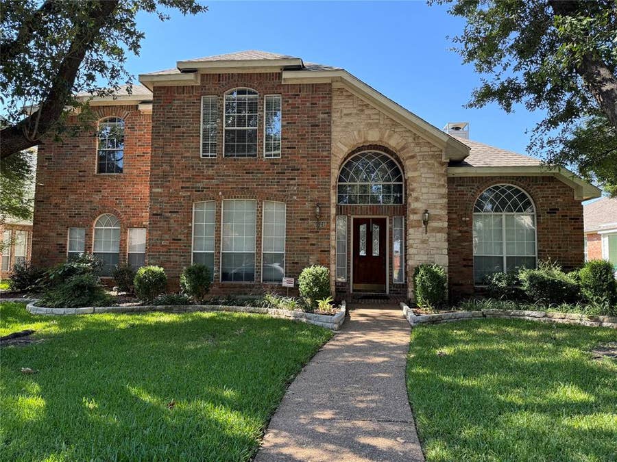 Property photo for 6821 Patrick Lane, Plano, TX