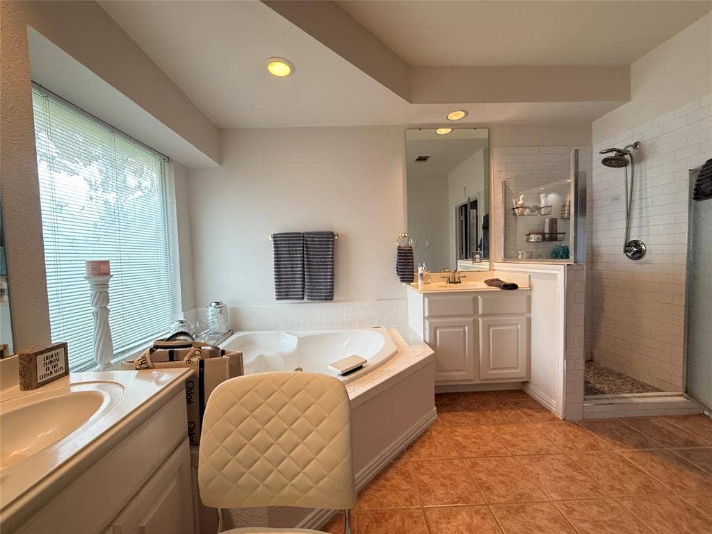 6821 Patrick Lane, Plano, TX 75024 6821 Patrick Lane, Plano, TX 75024