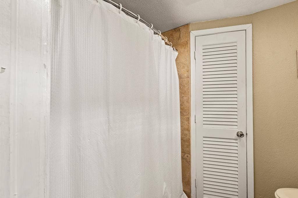 303 Whispering Oaks Trail, Payne Springs, TX 75156