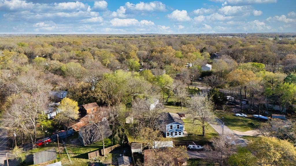 303 Whispering Oaks Trail, Payne Springs, TX 75156