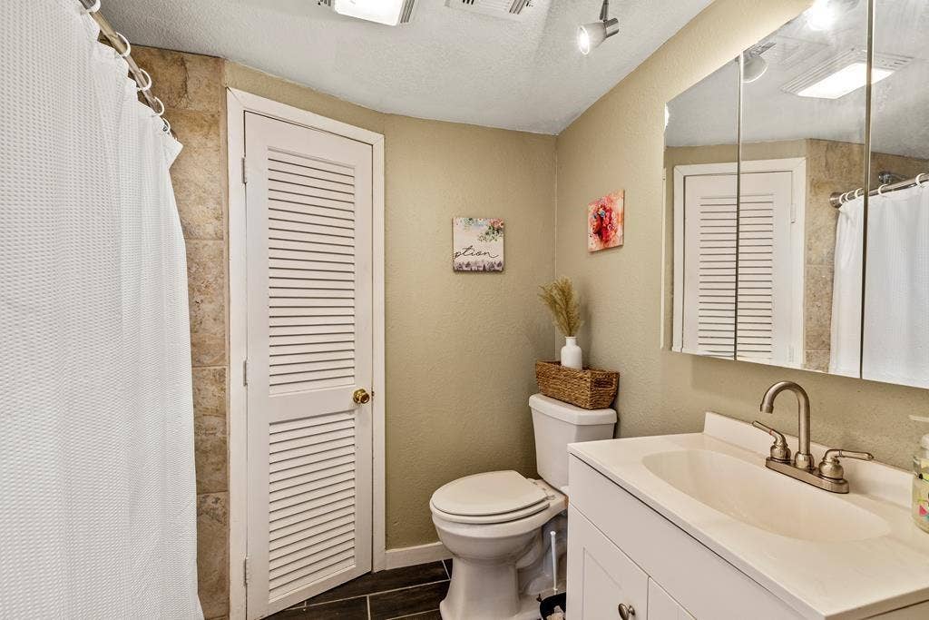 303 Whispering Oaks Trail, Payne Springs, TX 75156