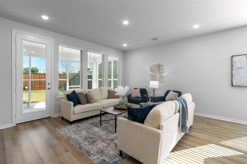 140 Ashbrook Street, Little Elm, TX 75068
