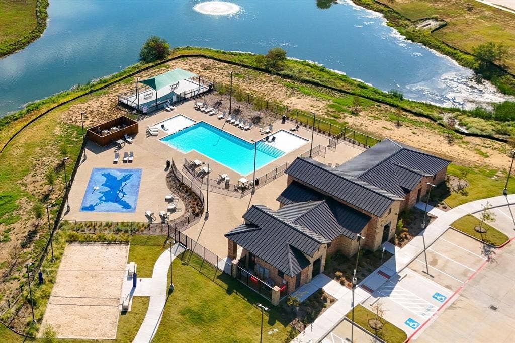 140 Ashbrook Street, Little Elm, TX 75068