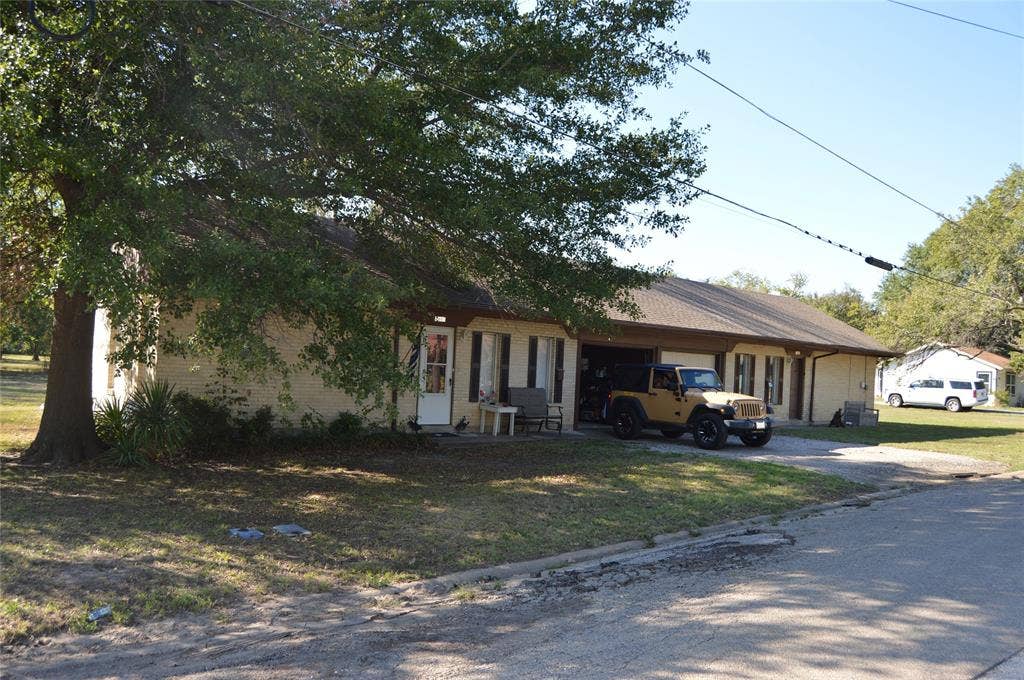 2603 Mayo Street, Commerce, TX 75428 2603 Mayo Street, Commerce, TX 75428