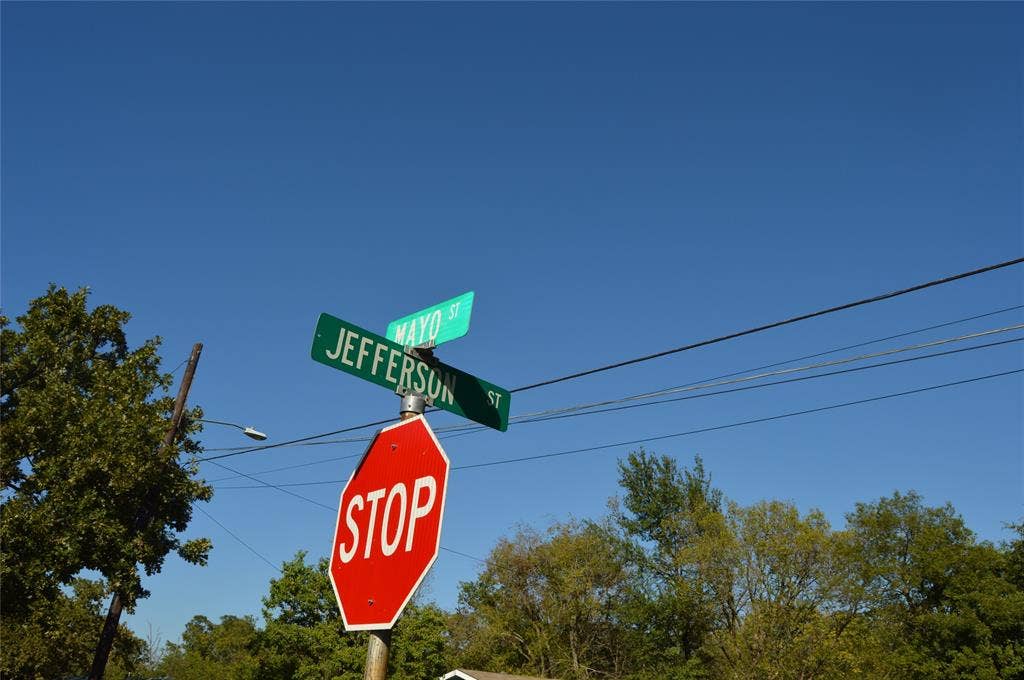 2603 Mayo Street, Commerce, TX 75428 Located at intersection of Mayo and Jefferson
