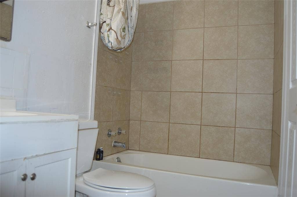 2603 Mayo Street, Commerce, TX 75428 2603 Mayo Street, Commerce, TX 75428