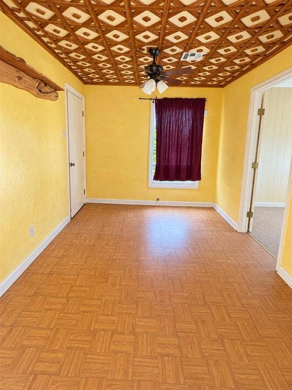 512 E Charles Street, Riesel, TX 76682