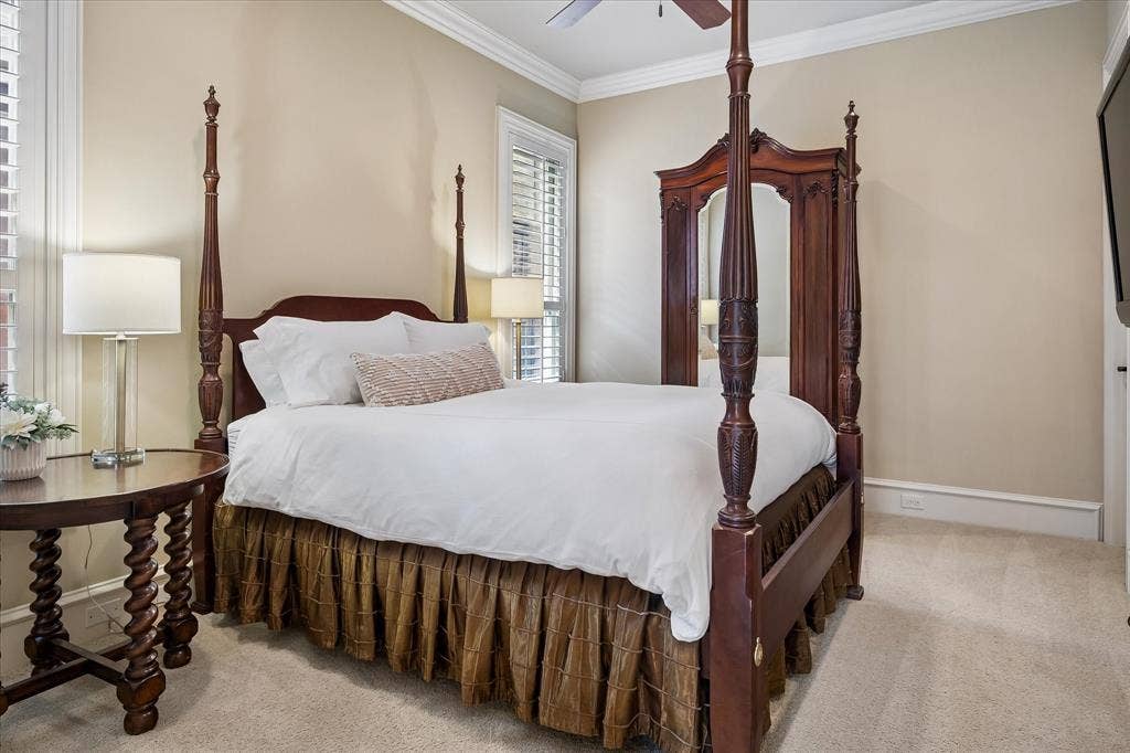 6952 Kenwood Avenue, Dallas, TX 75214 6952 Kenwood Avenue, Dallas, TX 75214