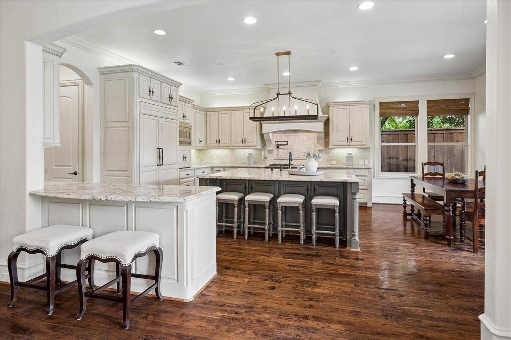 6952 Kenwood Avenue, Dallas, TX 75214 6952 Kenwood Avenue, Dallas, TX 75214