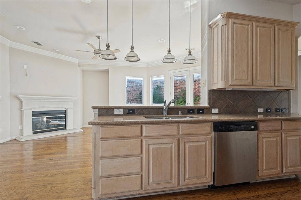 1014 Ricci Court, Irving, TX 75062