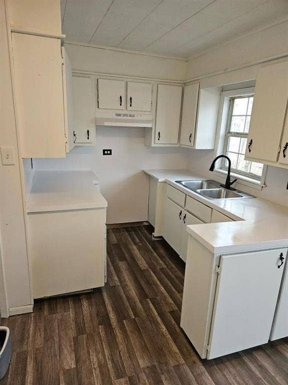 1104 S Columbia Street, Clarksville, TX 75426