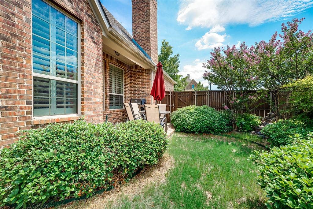 2501 Lady Viviane Lane, Lewisville, TX 75056