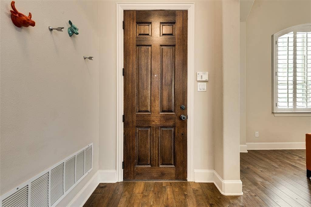 2501 Lady Viviane Lane, Lewisville, TX 75056