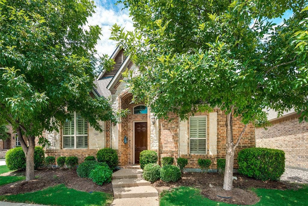 2501 Lady Viviane Lane, Lewisville, TX 75056