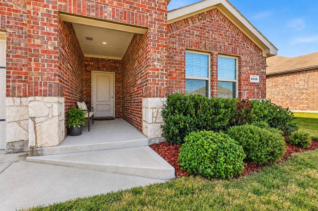 2316 French Street, Fate, TX 75189 Virtually staged Entry