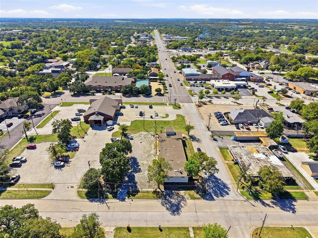 1306 13th Street, Bridgeport, TX 76426