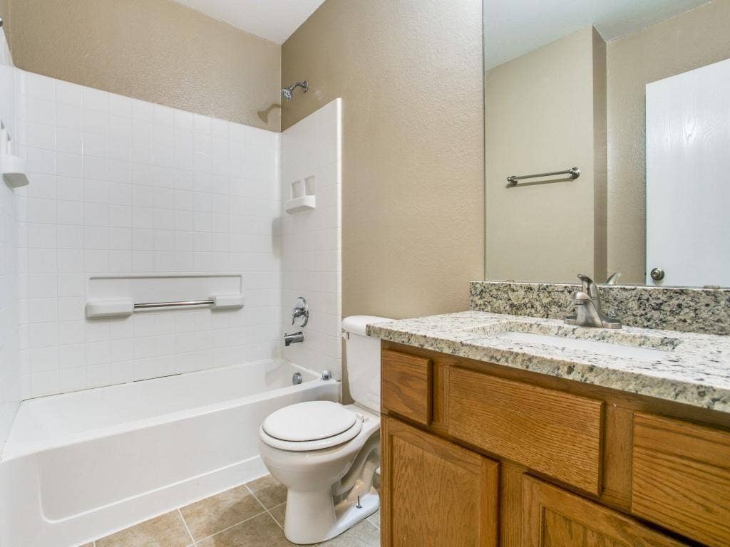 GUEST BATHROOM!