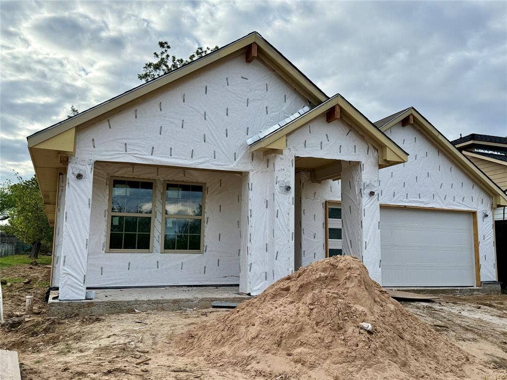 427 32nd Street, Grand Prairie, TX 75050 427 32nd Street, Grand Prairie, TX 75050