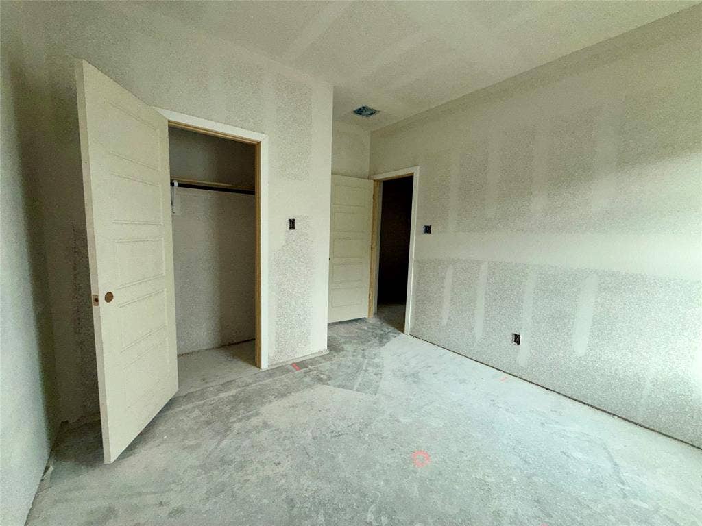 427 32nd Street, Grand Prairie, TX 75050 427 32nd Street, Grand Prairie, TX 75050